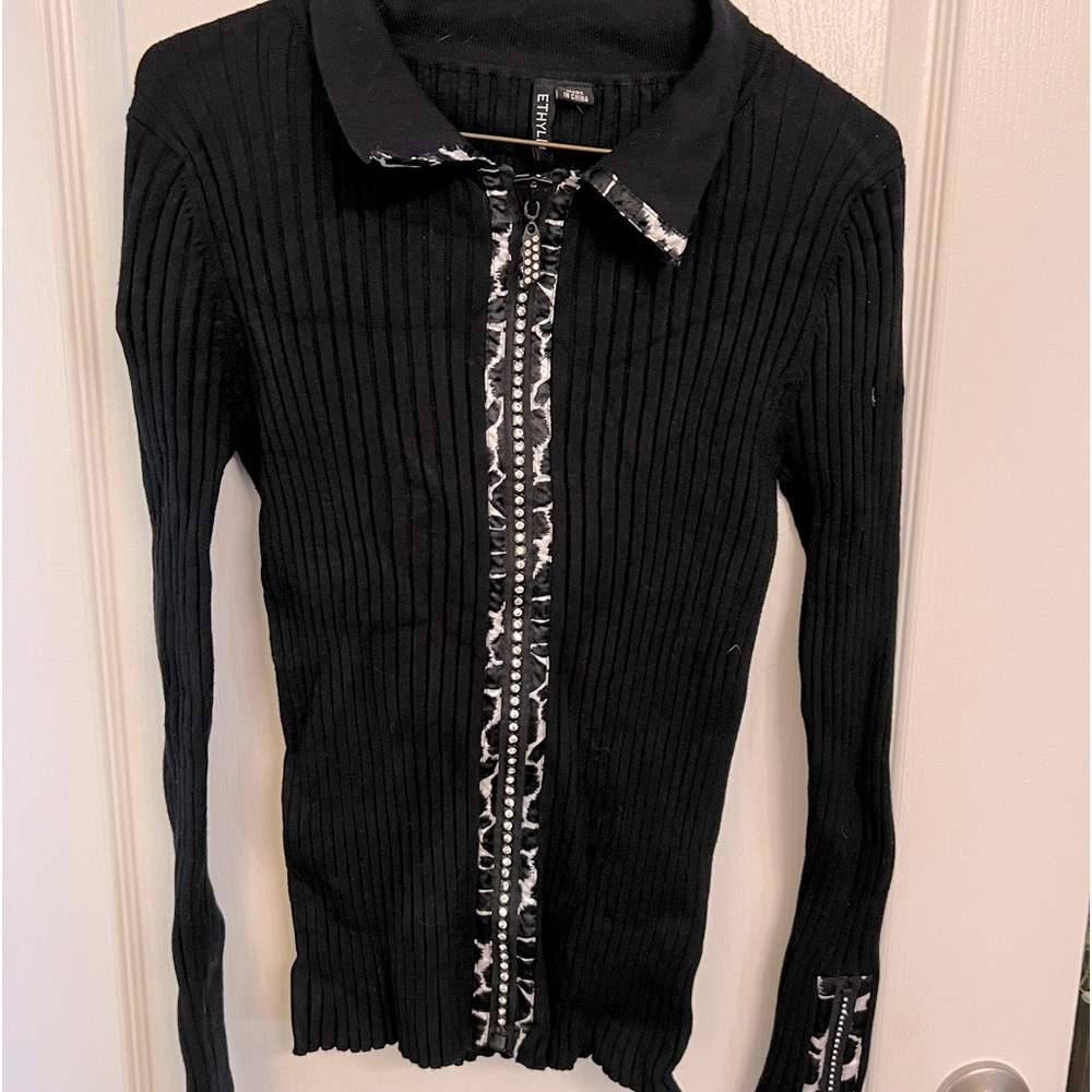 black sweater shirt zip up with rhinestones size XL